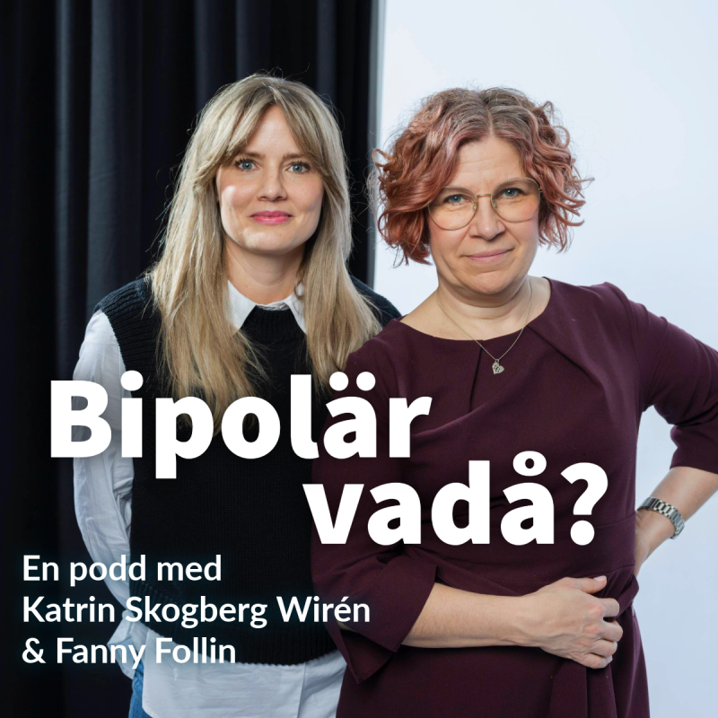 Två kvinnor samt text om en podd som heter Biopolär vadå?