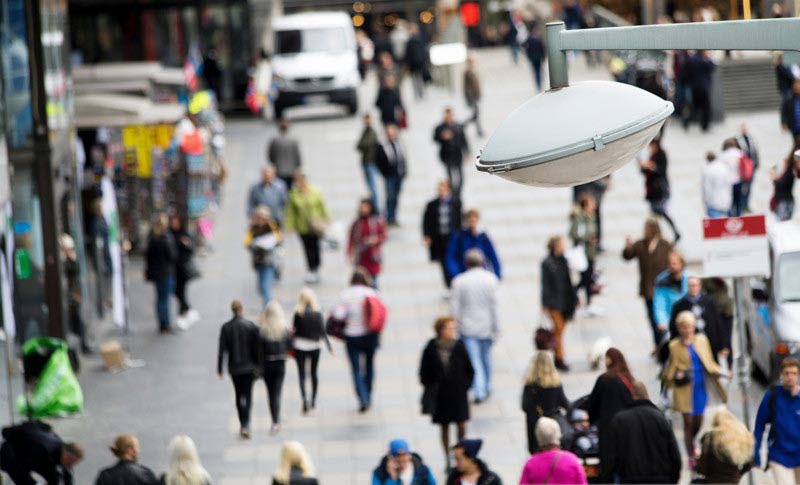 Människor i stadsmiljö